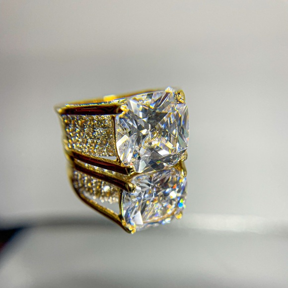 Gold Tone Cushion Cut Cubic Zirconia High Profile Ring. Size 6. - Picture 8 of 11
